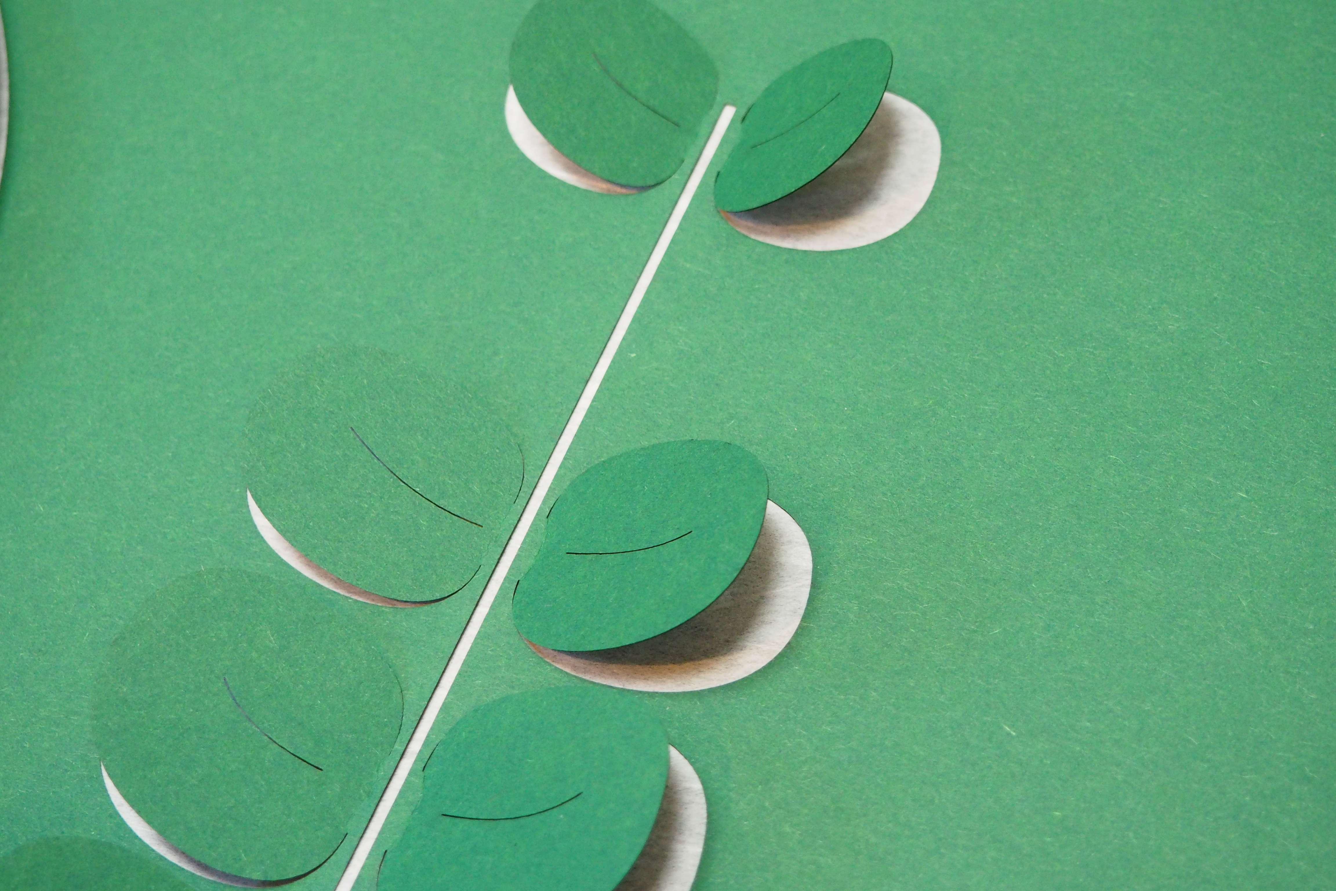 3D-Papierkunst „Green Leaves“ im 50x70cm Eichenholzrahmen