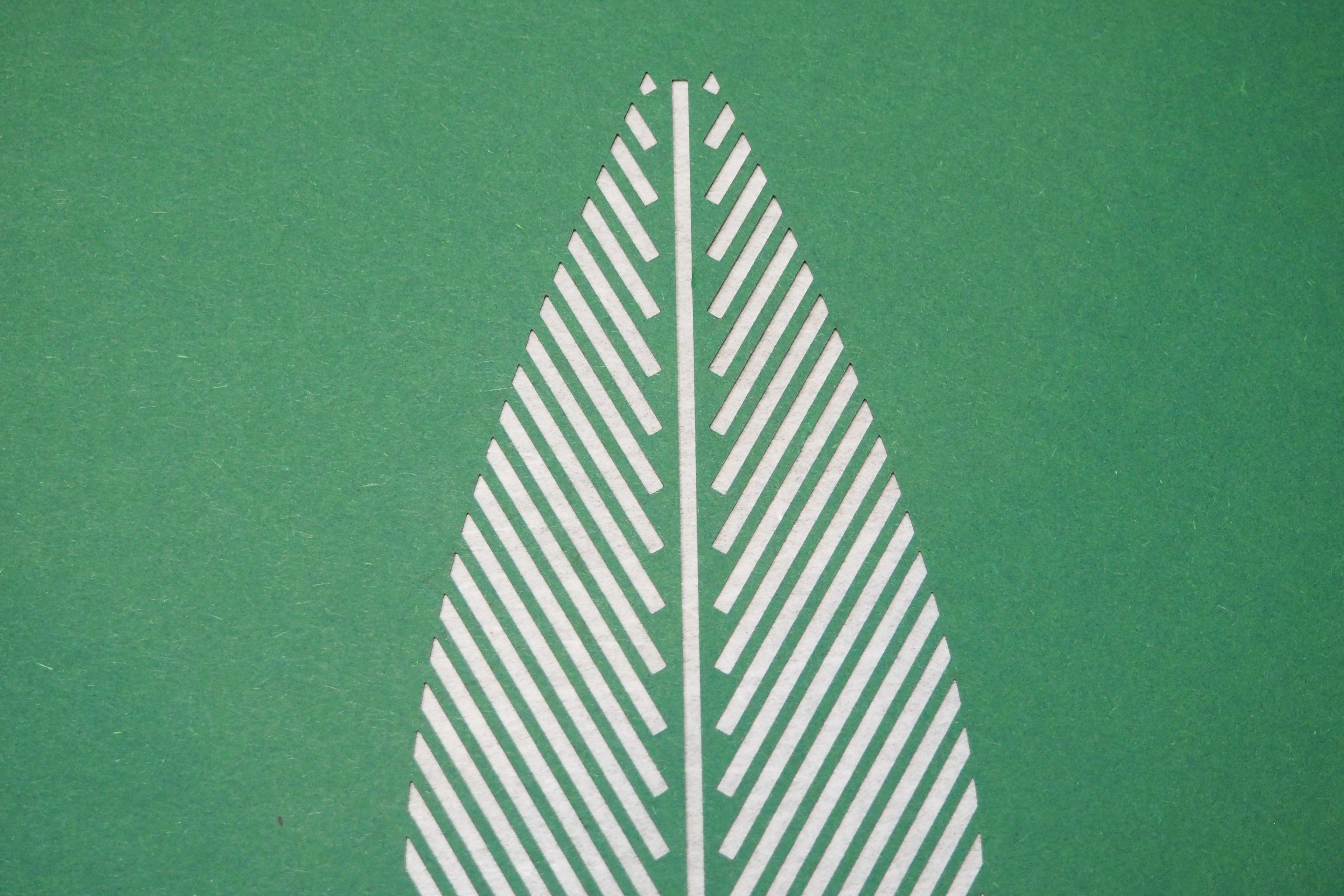 3D-Papierkunst „Green Leaves“ im 50x70cm Eichenholzrahmen