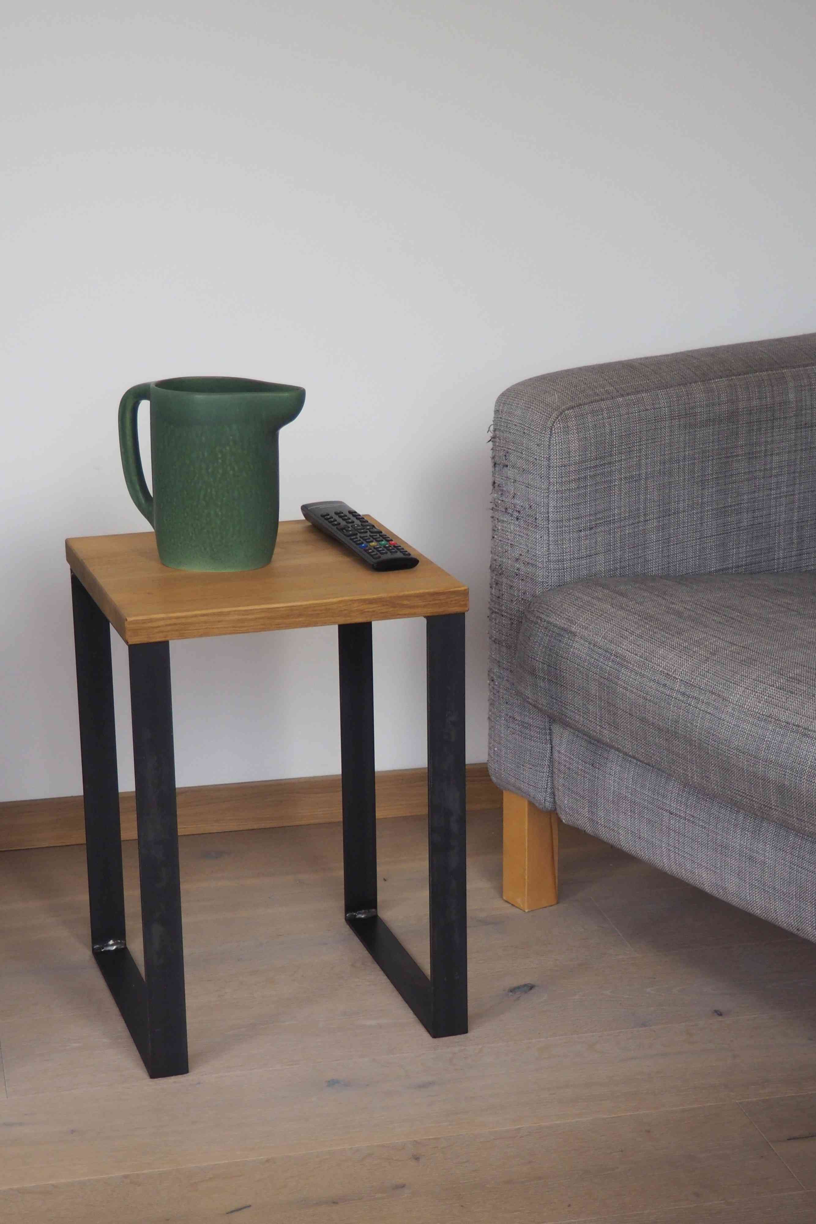 Hocker / H 50 / Stahl & Wildeiche