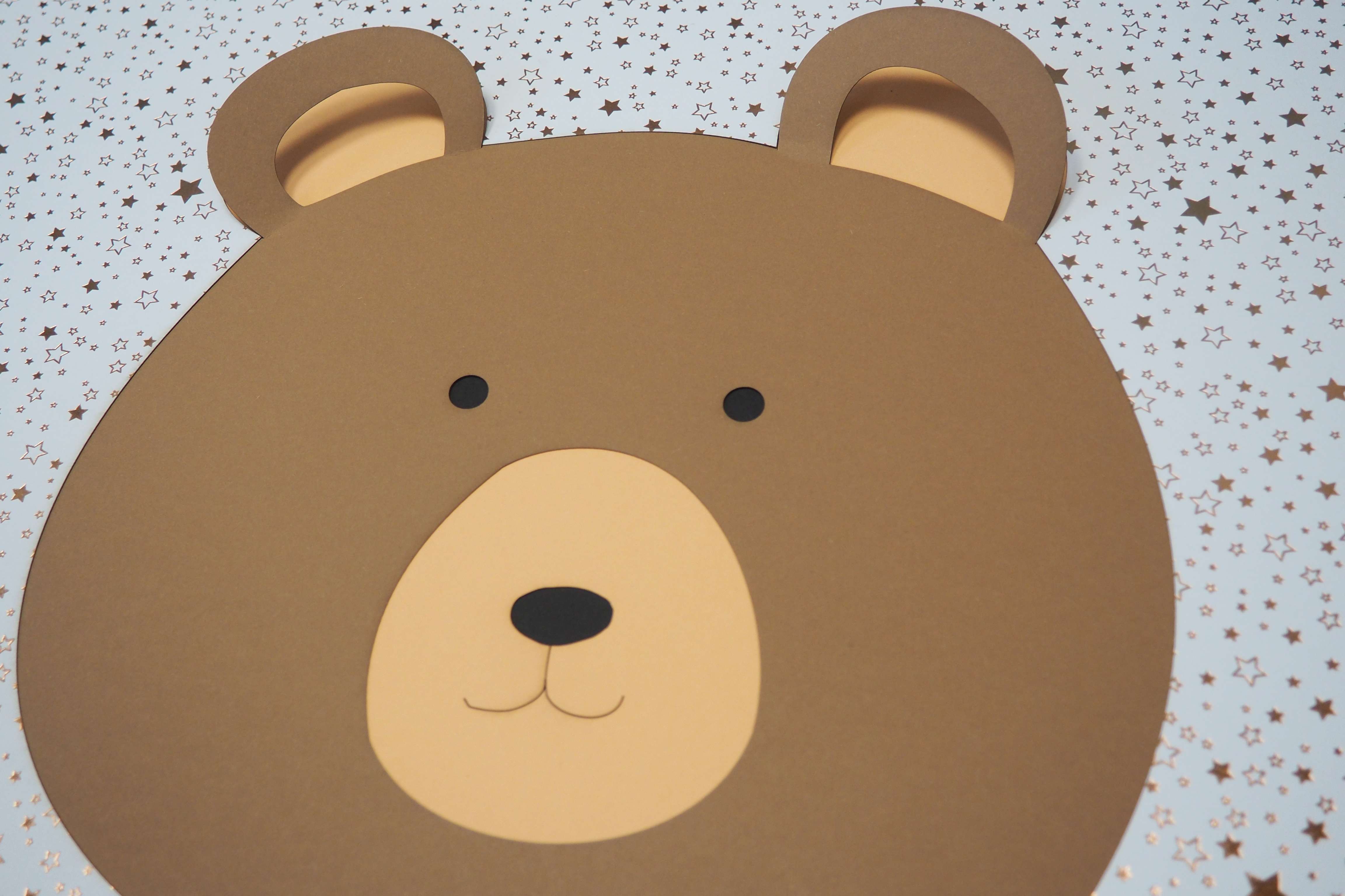 3D-Papierkunst „Kids Edition – Bär“ im 50x70cm Eichenholzrahmen