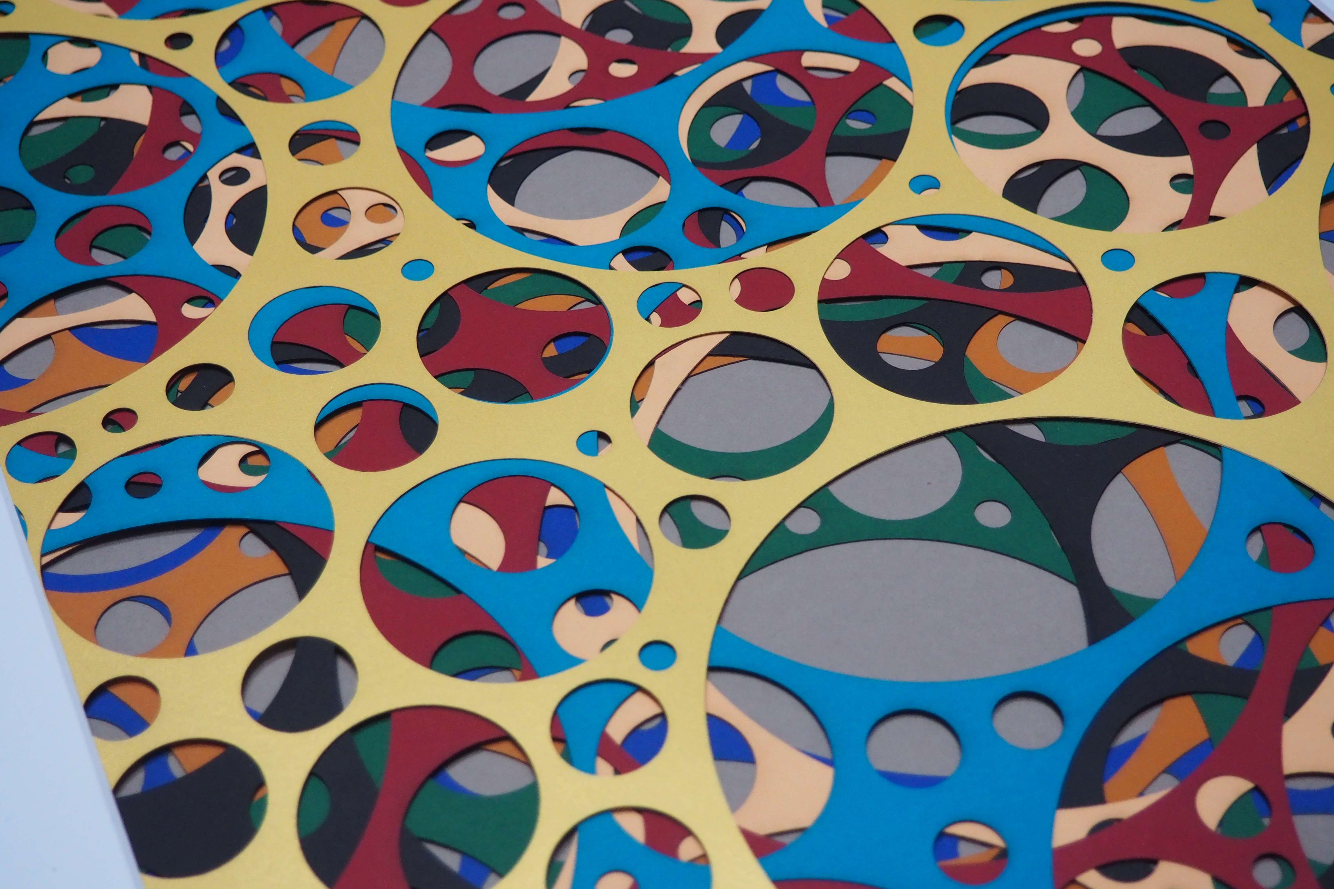 Papierkunst „Bubbles“ im 70x50cm Eichenholzrahmen
